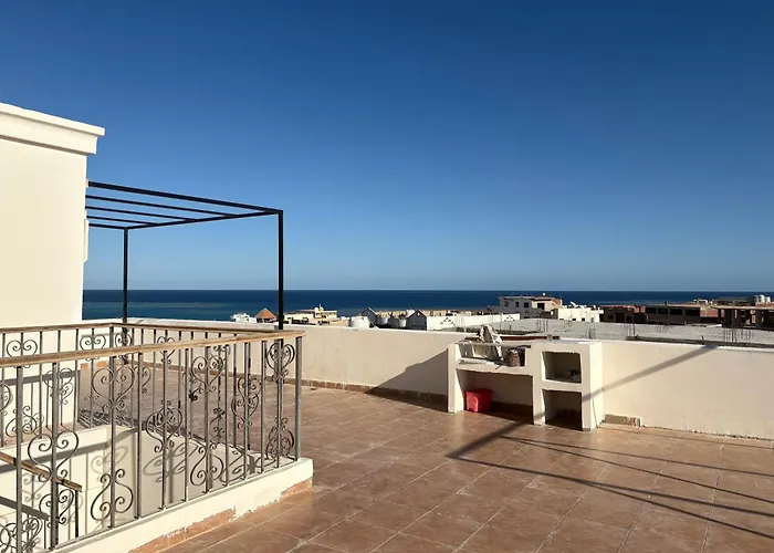 Sea Apartment *